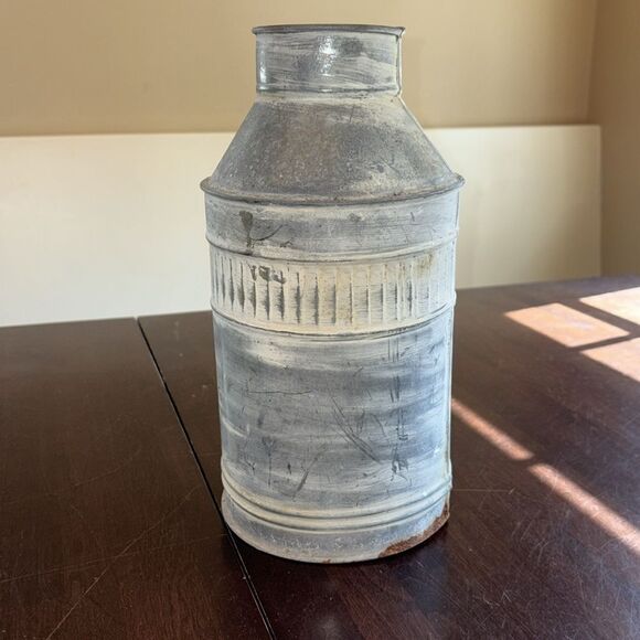 Vintage Milk tin can - Picture 2 of 5